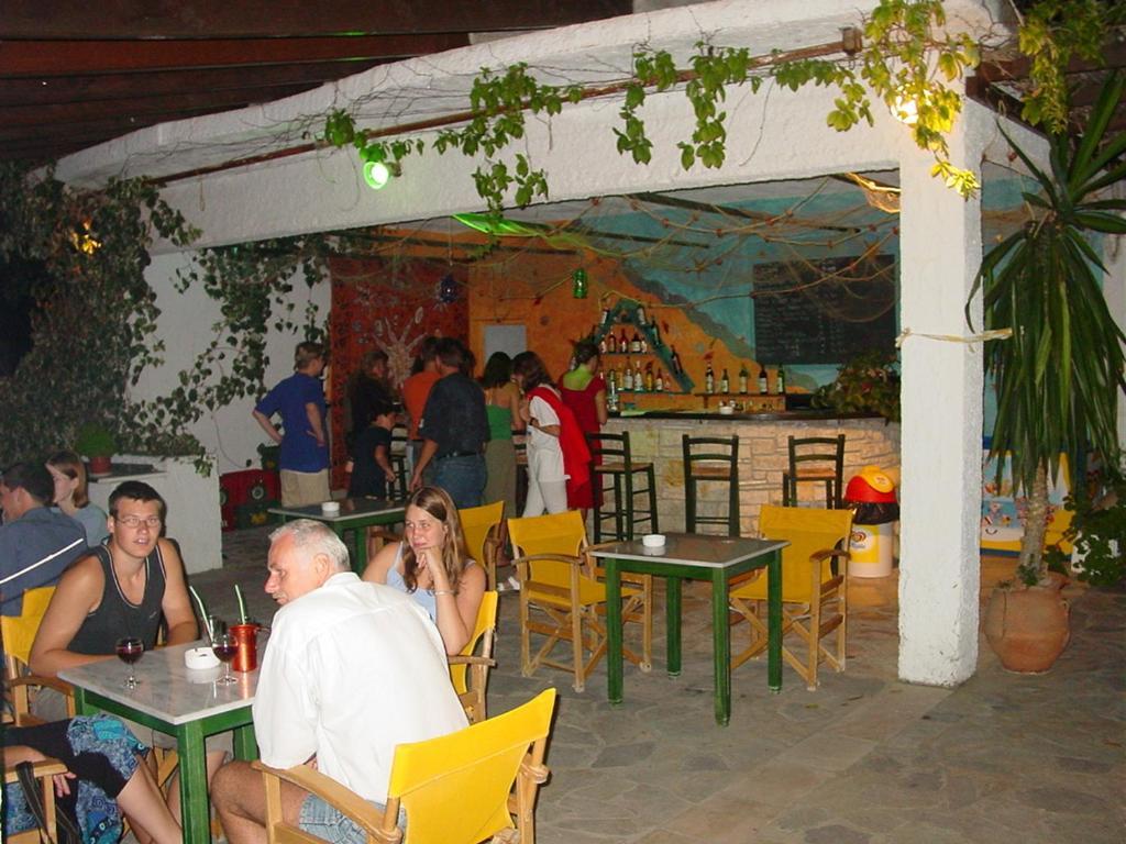 Ipsos Beach Hotel Esterno foto