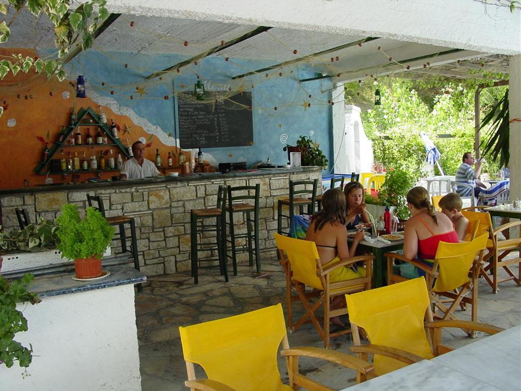 Ipsos Beach Hotel Esterno foto