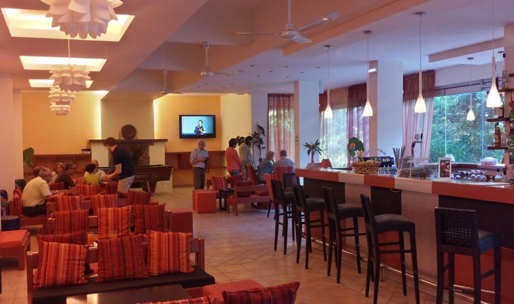 Ipsos Beach Hotel Esterno foto